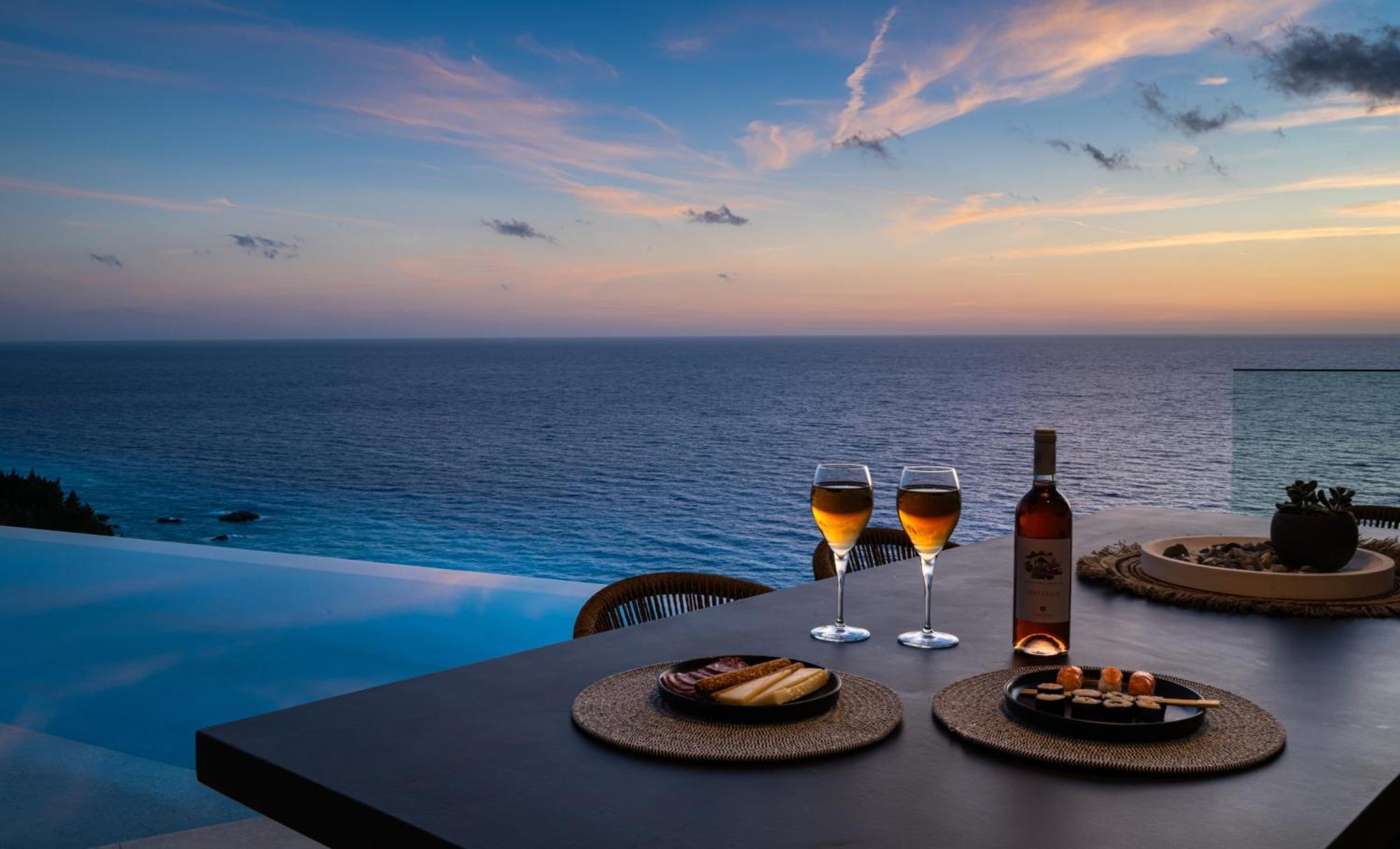 Aelliades Villa *